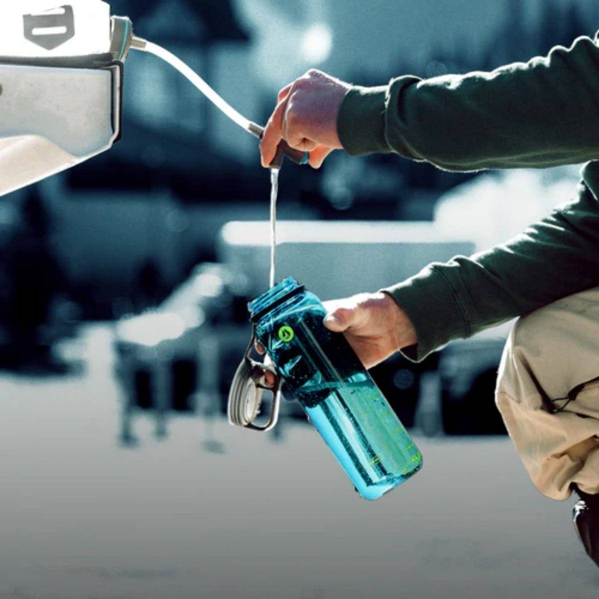 RECON™ Clip & Carry Everyday Water Bottle - 1 L - OutdoorTravelGear.com