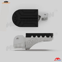 Mahindra Mojo Adventurist Premium Adjustable Foot Pegs - OutdoorTravelGear.com